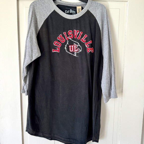 Louisville U of L Black Raglan Baseball Tee - Picture 1 of 5